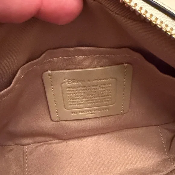 Coach Disney villains crossbody - Picture 2 of 7